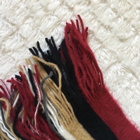 Vertical stripe camel red black & white soft scarf - Picture 4 of 8